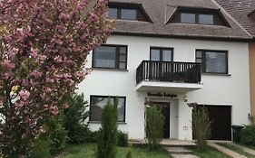 Keresztapa Vendeghaz